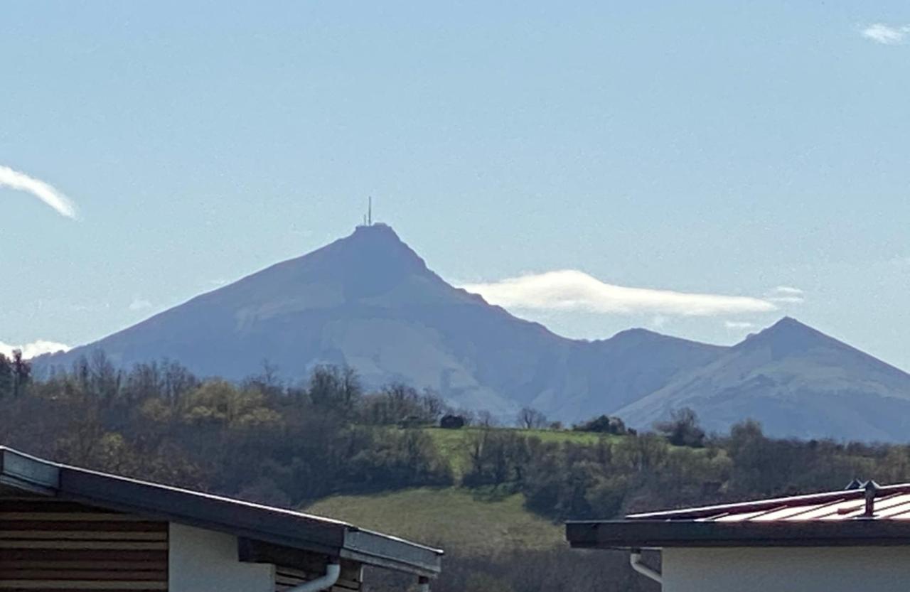 T4 avec terrasse idéal en famille ou entre amis Hendaye Esterno foto